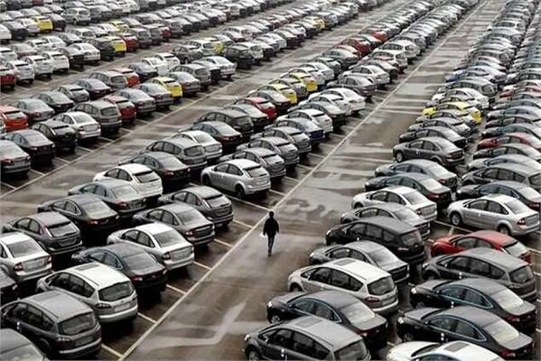 جزئیات زمان بندی ثبت نام در دوره جدید عرضه خودروهای وارداتی/ متقاضیان تا ۱۵ آذر فرصت دارند
