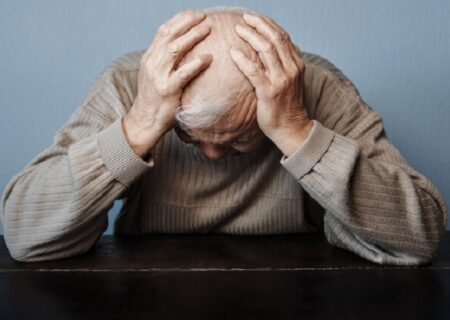 رنج‌های پنهان سالمندان مبتلا به بیماری وسواس