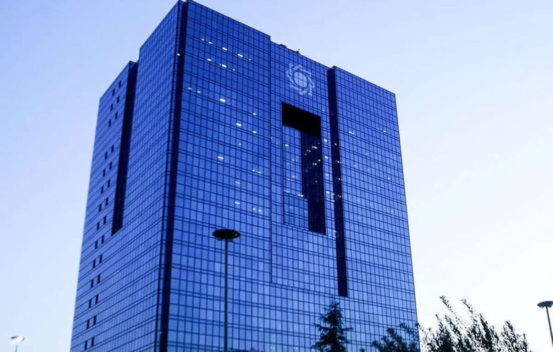 دلایل افزایش تورم و نرخ ارز/ خارج کردن بانکهای ناتراز ادامه دارد