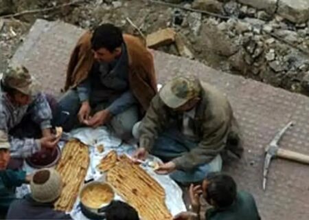 نگرانی طبقه کارگر از گرانی بنزین و حذف ارز ترجیحی/ چیزی از سفره کارگران باقی نمی‌ماند