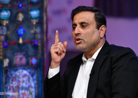 معین الدین سعیدی: نمایندگان عمدتاً درگیر مباحث فرعی و حاشیه‌ای هستند/ عباس‌زاده مشکینی: چرا مجلس با دیدن مشکلات معیشتی مردم حرکتی از خود نشان نمی‌دهد؟