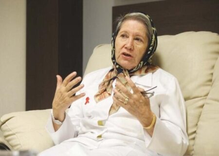 مینو محرز: در برابر آلودگی هوا ماسک‌های موجود مؤثر نیست/مردم از خانه بیرون نیایند