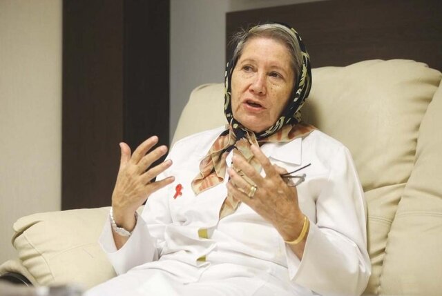 مینو محرز: در برابر آلودگی هوا ماسکهای موجود مؤثر نیست/مردم از خانه بیرون نیایند