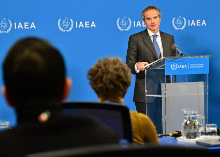 گروسی احتمال بازدید از نیروگاه بوشهر را رد نکرد