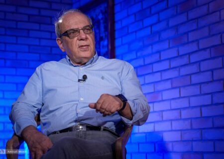 عبدی: مواضع اخیر مقامات این را پیام می‌دهد که هیچ راهی برای برون‌رفت از وضع کنونی نداریم