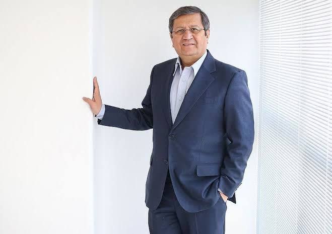 دکتر همتی با نظر خبرگان حوزه بانکی و رای اعتماد دولت، رئیس بانک‌ مرکزی شد