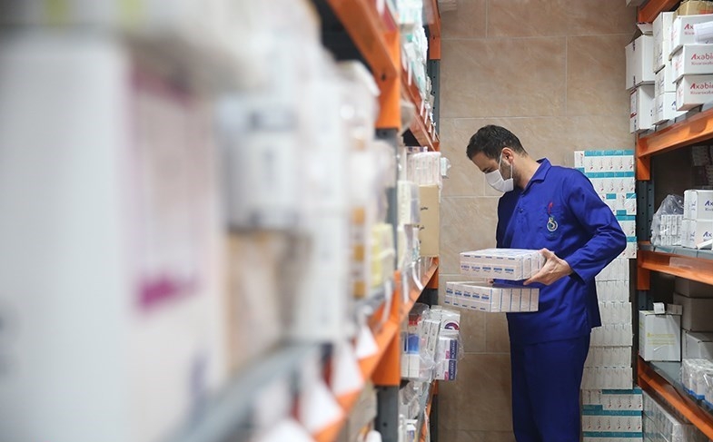 افزایش 10 تا 270 درصدی قیمت برخی داروها/ مردم حدود 70 درصد هزینه‌های درمان را از جیب خود می‌پردازند