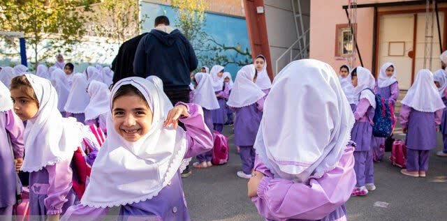 صدور مجوز استخدام ۲۰ هزار بابای مدرسه