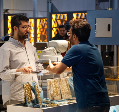 حساب بانکی اصناف طلا همچنان مسدود است!