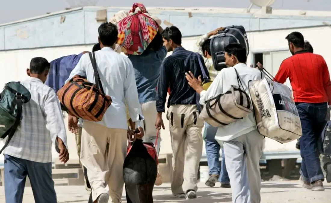 کارگرانی که در مسیر کولبری از سرما یخ می‌زنند/ کارگران ساختمانی در حسرت یک بیمه ساده