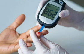 چرا در برخی مبتلایان به دیابت بهبودی حاصل نمی‌شود؟/ یک روش مهم برای کنترل نوسانات قند خون